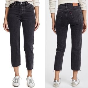 Levi’s wedgie straight jeans - like new